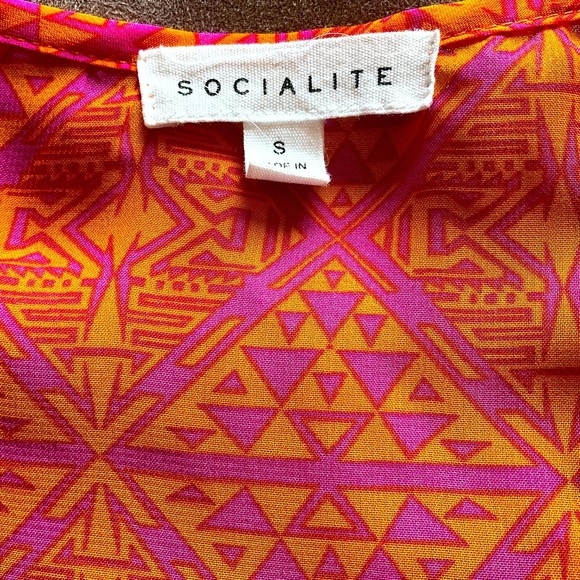 𝅺Socialite Floral Tank Top - S - Picture 3 of 5